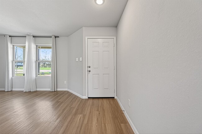 Building Photo - 940 21st St