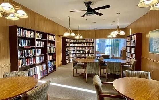 Building Photo - 18220 University Park Dr
