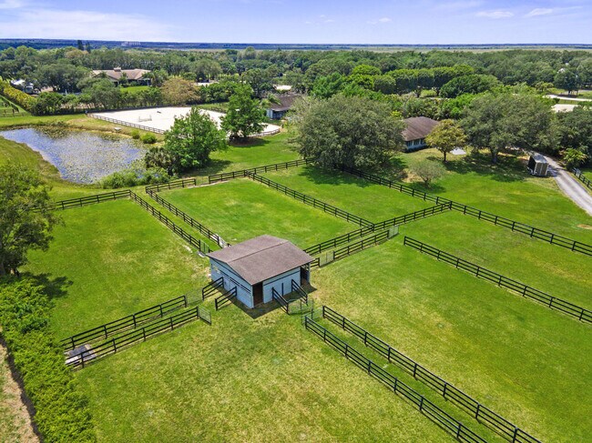 Building Photo - 16820 Deer Path Ln