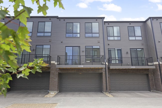 Building Photo - 1298 Catalina Ct.