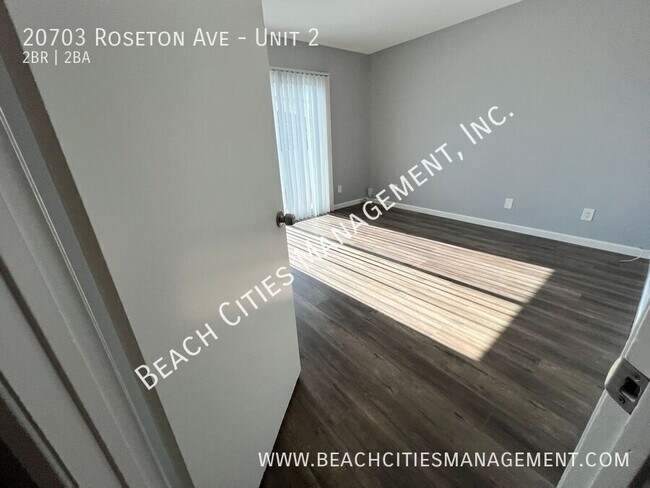 Building Photo - 20703 Roseton Ave