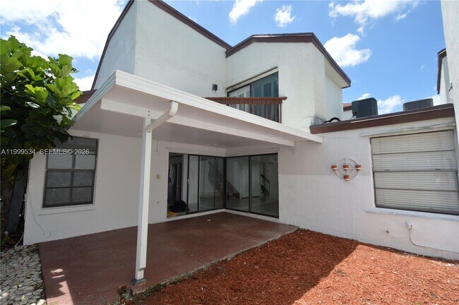 Building Photo - 9711 NW 4th Ln