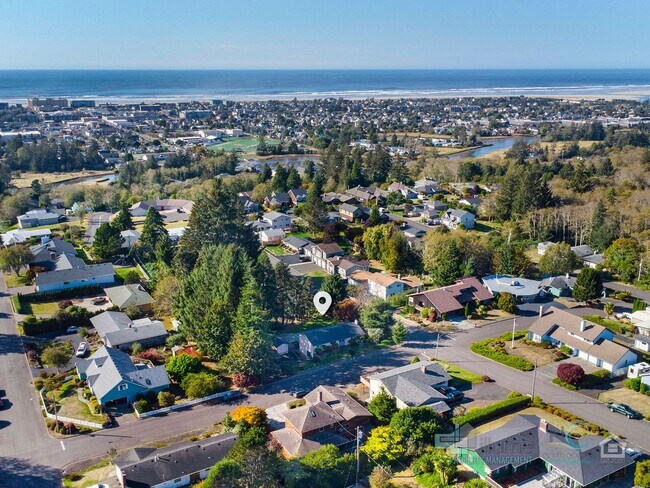 Building Photo - PRICE REDUCTION - Spacious Single Family Home in Seaside!!!