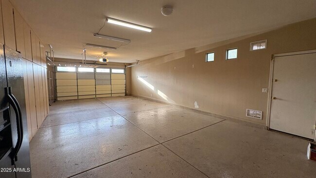 Building Photo - 15165 N 143rd Ave