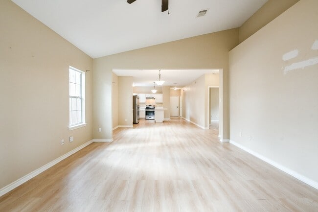 Building Photo - 7024 Eastwood St