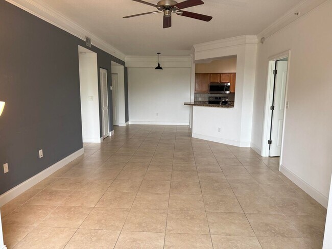 Building Photo - 9905 Baywinds Blvd