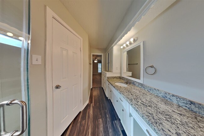 Building Photo - 20414 Laverton Dr