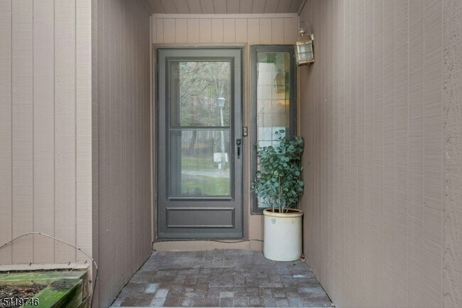 Building Photo - 34 Lockley Ct