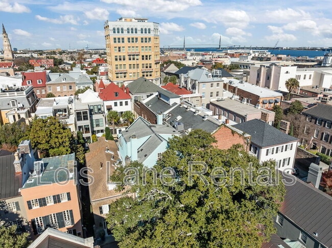 Building Photo - 12 Elliott St