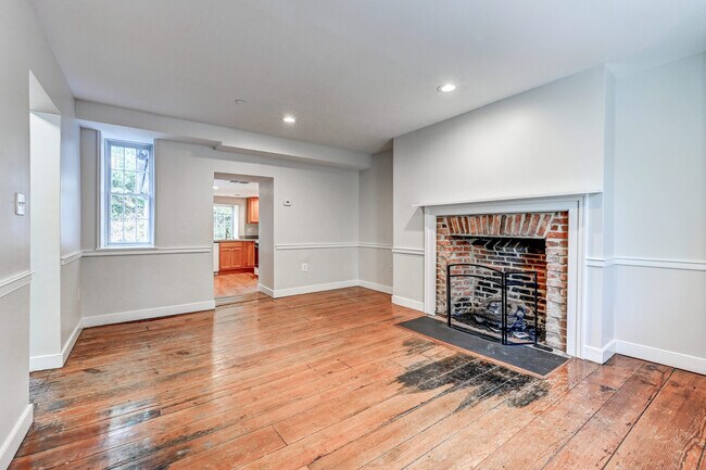 Building Photo - 802 Oella Ave