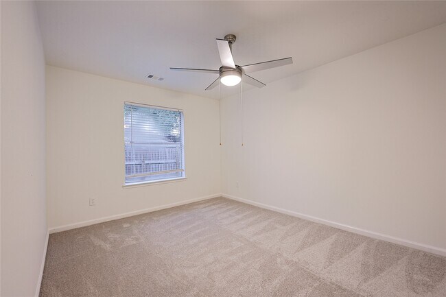 Building Photo - 2109 Eastlands St