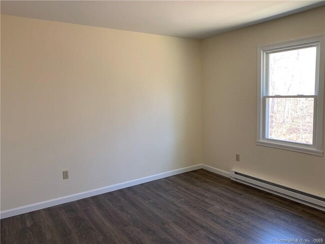 Building Photo - 538 Cow Hill Rd