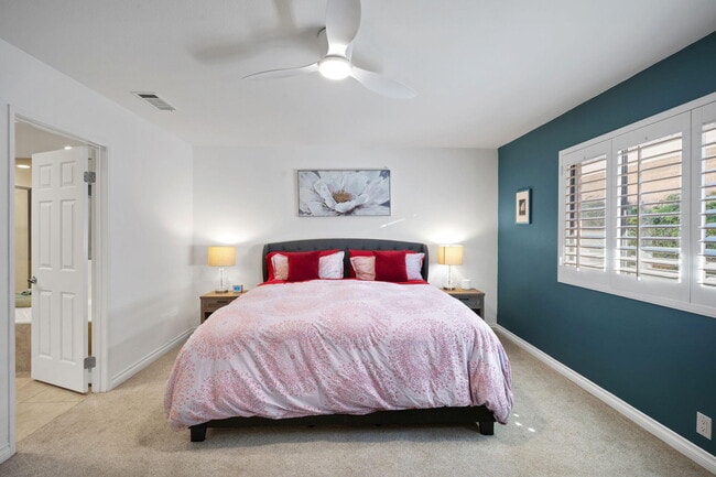 Building Photo - 69 Camino Arroyo N