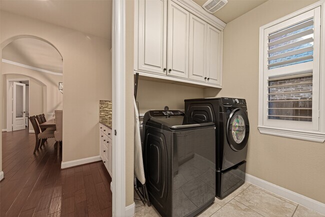 Building Photo - 3835 Dortmund Dr