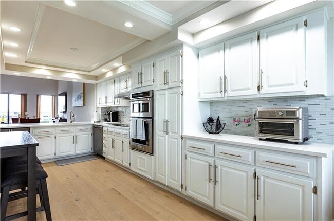 Building Photo - 1800 S Ocean Dr