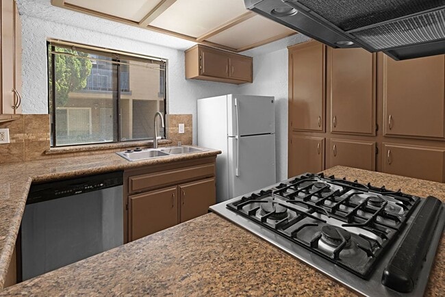 Building Photo - 697 E California Blvd