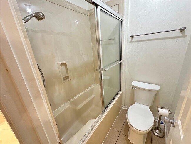 Building Photo - 801 6th St N