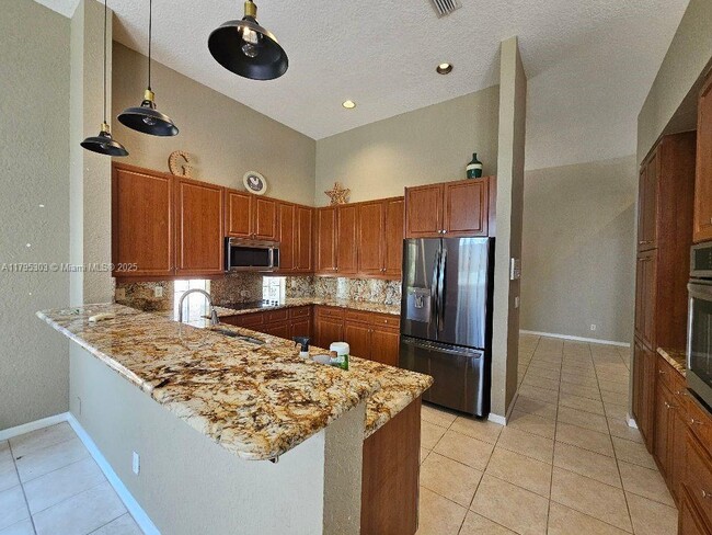 Building Photo - 18628 Ocean Mist Dr