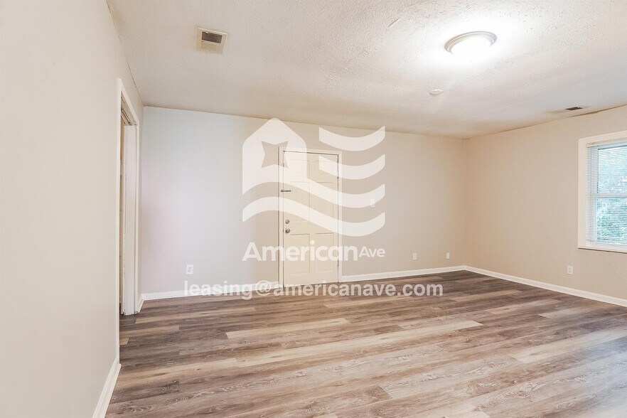 Building Photo - 5804 Avenue O