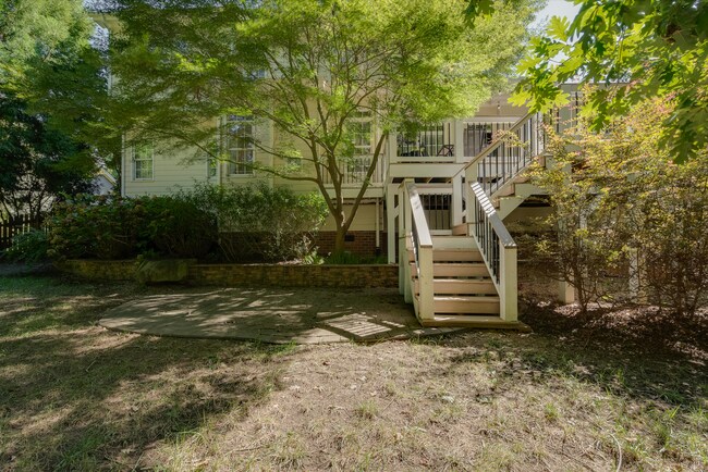 Building Photo - 117 Buckhurst Dr