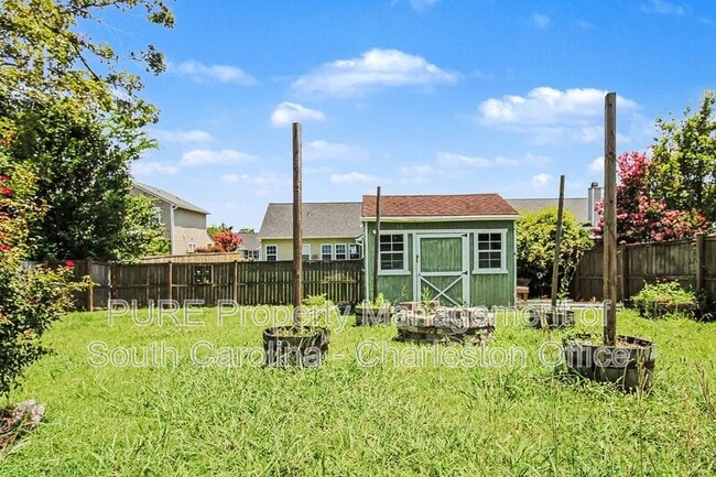 Building Photo - 407 Greywood Ln
