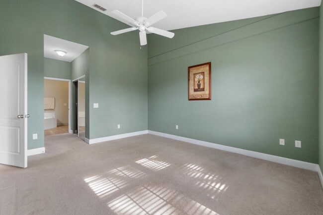 Building Photo - 136 Casa Bella Ln