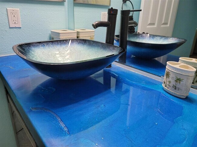 Building Photo - 1400 Gandy Blvd N