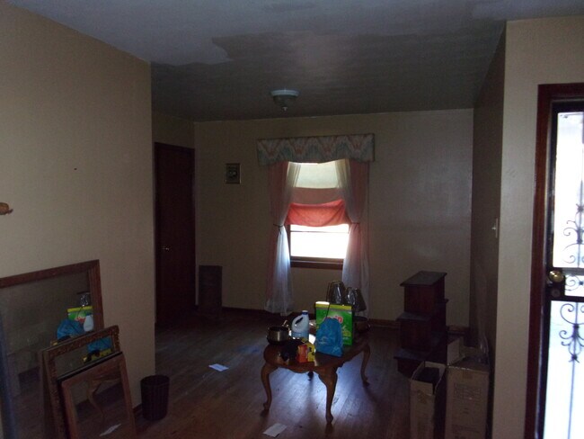 Building Photo - 1601 Haywood Ave