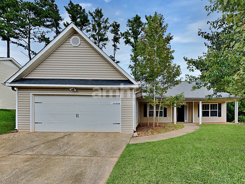 Primary Photo - 303 Cole Creek Dr