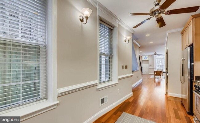 Building Photo - 130 W Ostend St