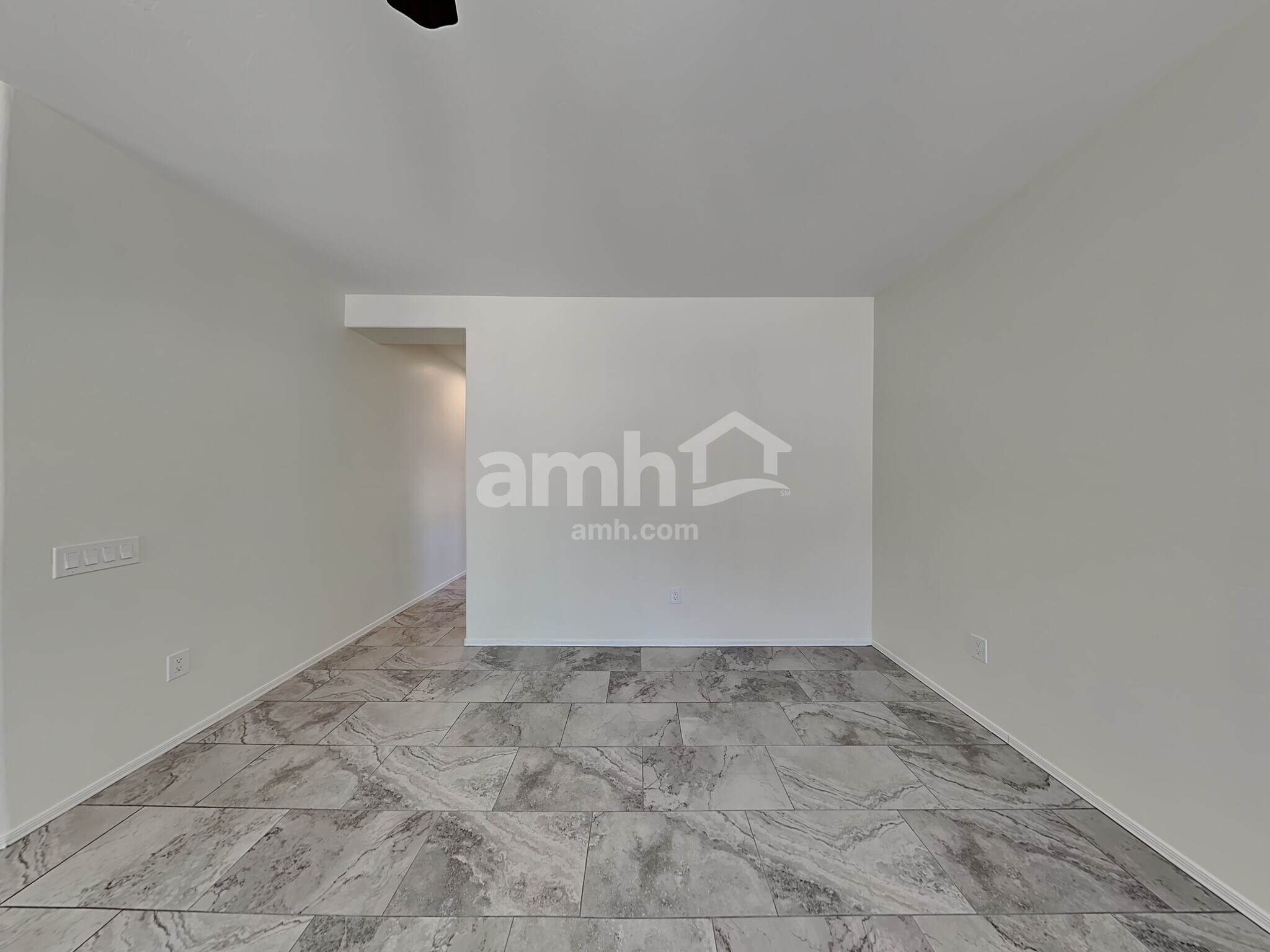 Building Photo - 14412 S Via Gualda