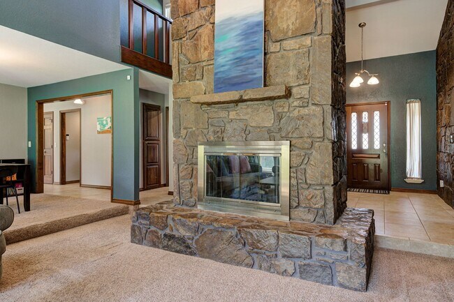 Building Photo - 7808 Forest Ln