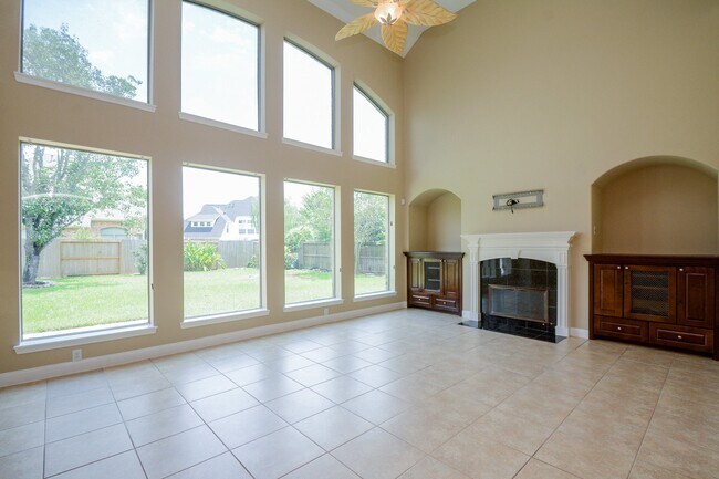 Building Photo - 11812 Sea Shadow Bend