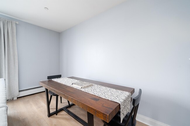 Building Photo - 100 Shearwater Ct E