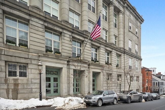 Building Photo - 30 Monument Sq