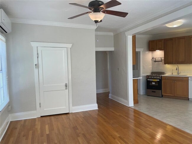 Building Photo - 2305 W Texas Ave