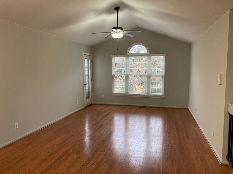 Building Photo - 56626 Chesapeake Trail