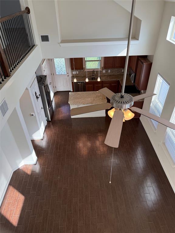 Building Photo - 16101 Hawthorne Heights Trail