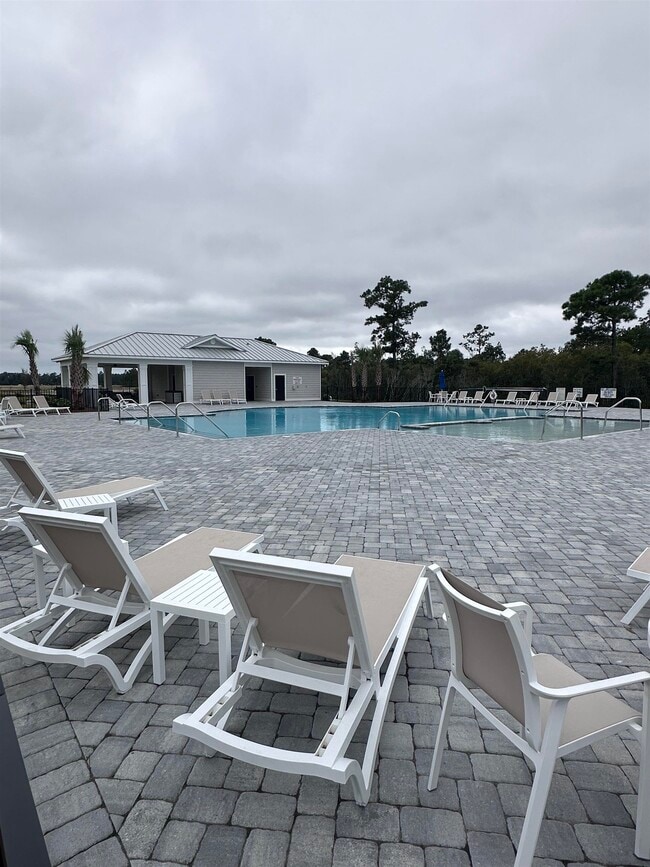 Building Photo - 5175 Yellowstone Dr