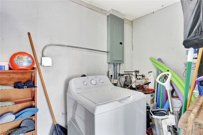 Building Photo - 1009 Ridge St