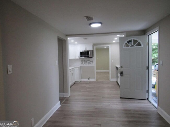 Building Photo - 112 Judy Ave