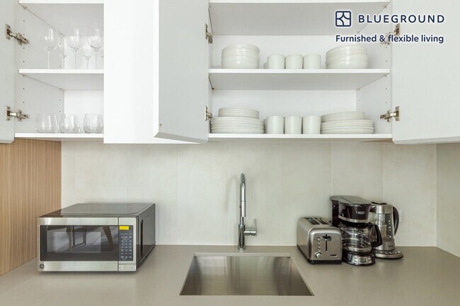 Building Photo - 240 3rd Ave