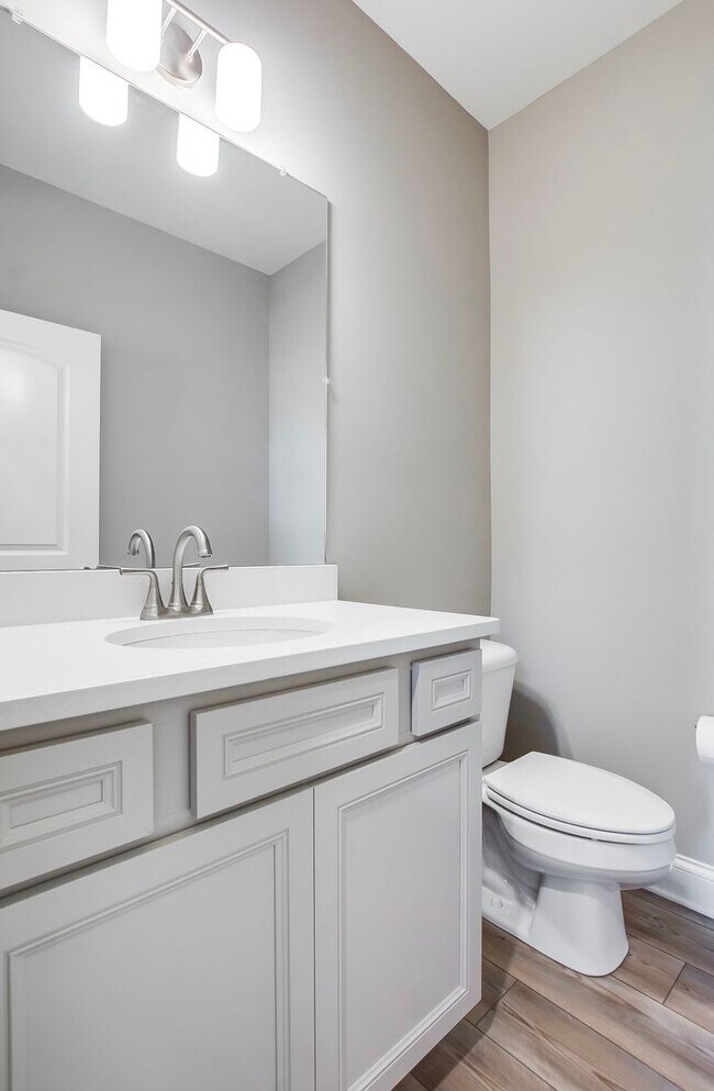 Building Photo - Gorgeous Newer Construction Home!