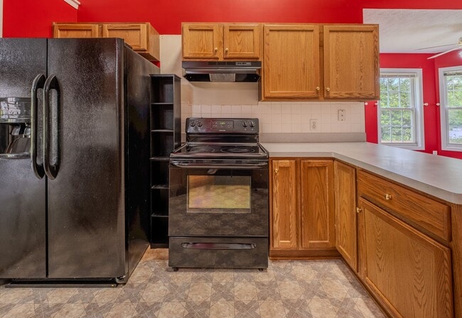Building Photo - Beautiful 4 Bedroom Home on Large Private Lot in Hoschton
