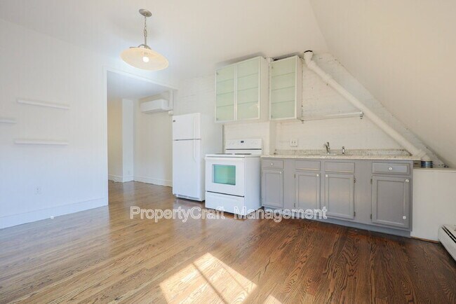 Building Photo - 29 E Springfield St