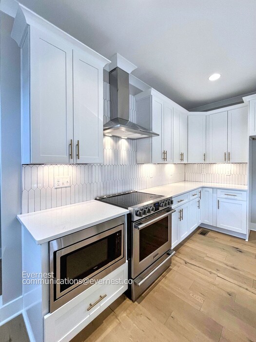 Building Photo - 1107 Walsh St