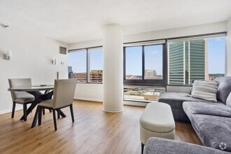 Building Photo - 127 Greyrock Pl