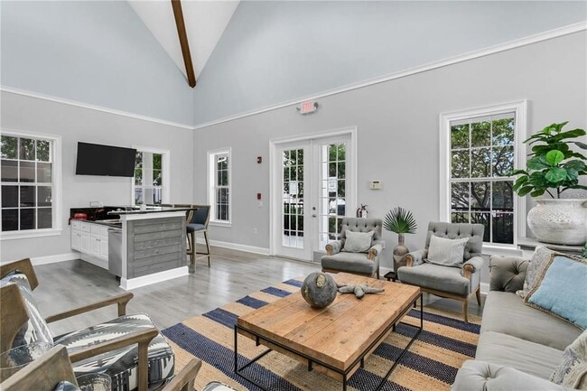 Building Photo - 440 GILMAN Pl