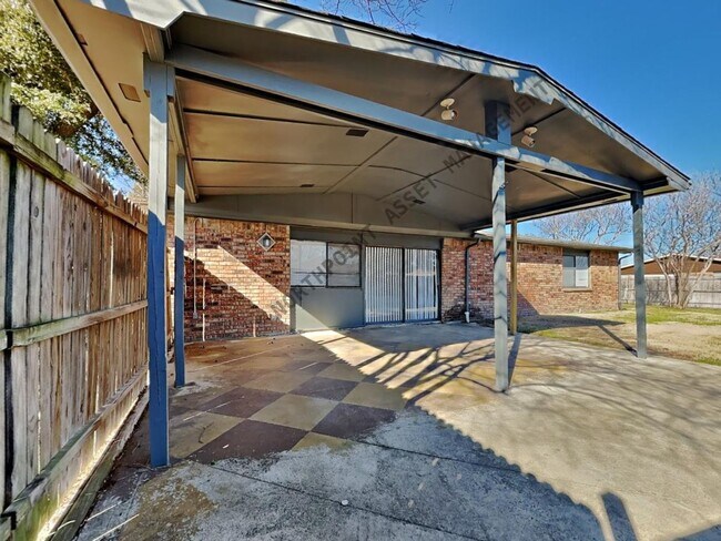 Building Photo - Newly Renovated Single Family Home | 3 BR/2BA | 1-Car Covered Parking | Gated backyard