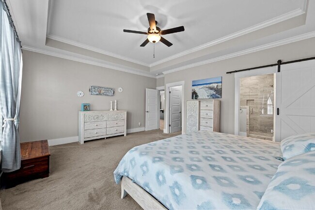 Building Photo - "Coastal Comfort Awaits: Spacious 3-Bed, 3-Bath Home in Holly Ridge!"